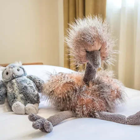 Отель Marignan Champs-elysees