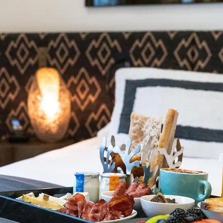 Marignan Champs-elysees Hotel