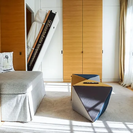 Hotel Marignan Champs-elysées Parigi