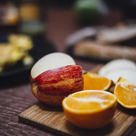 Marignan Champs-elysees Szálloda Párizs