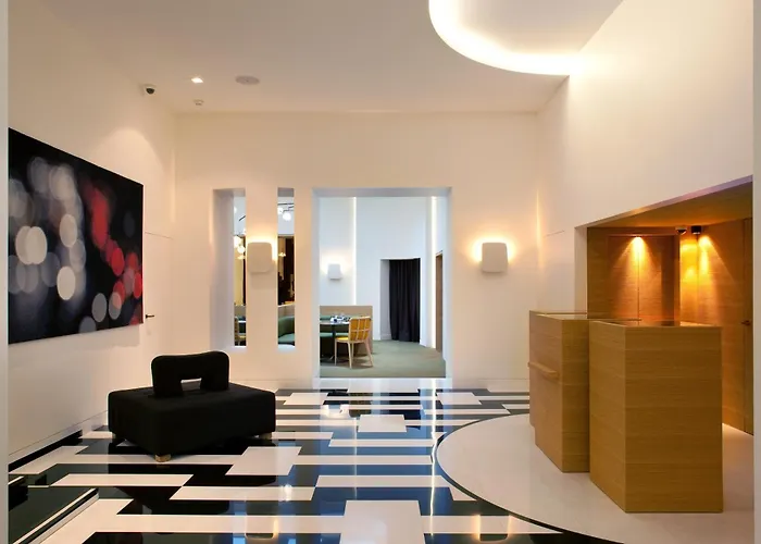 Marignan Champs-elysees 5* פריז