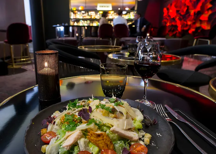 Marignan Champs-elysees 5* פריז