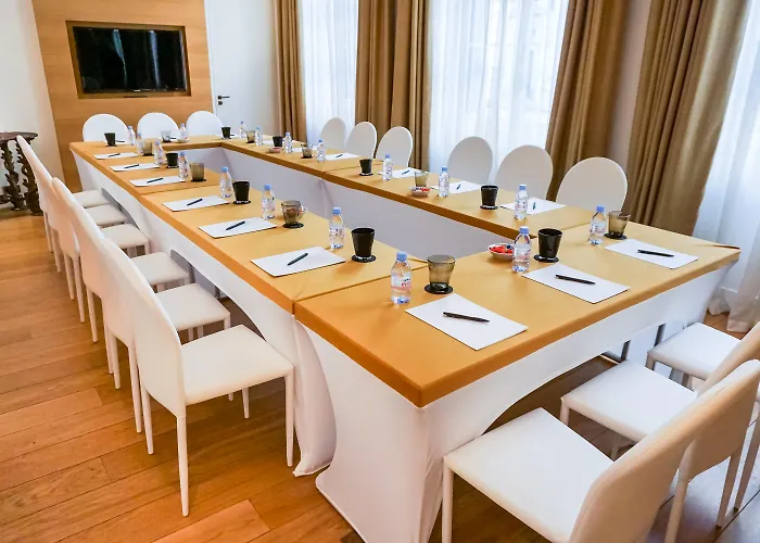 Marignan Champs-elysees מלון 5*