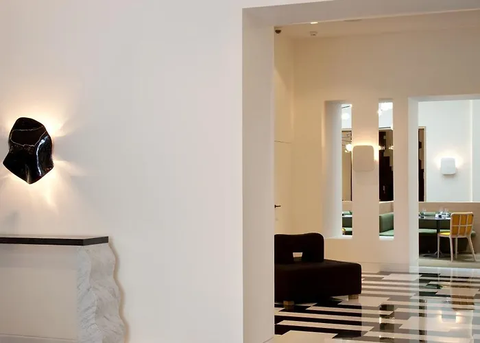 מלון Marignan Champs-elysees 5*