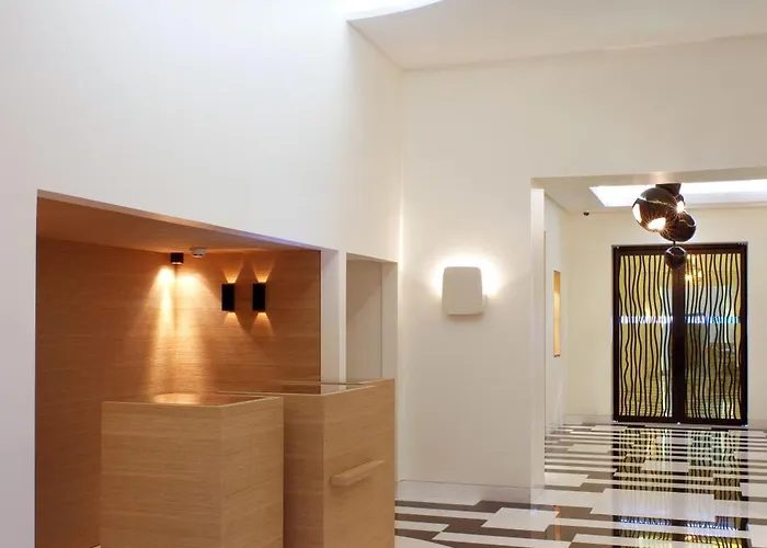 מלון Marignan Champs-elysees 5*