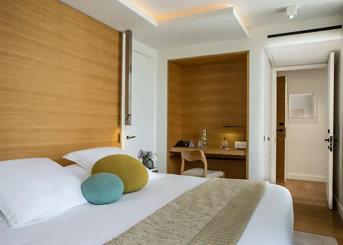 Marignan Champs-elysees Otel 5*