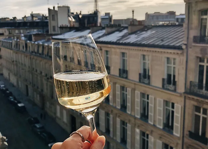 Marignan Champs-elysees מלון פריז