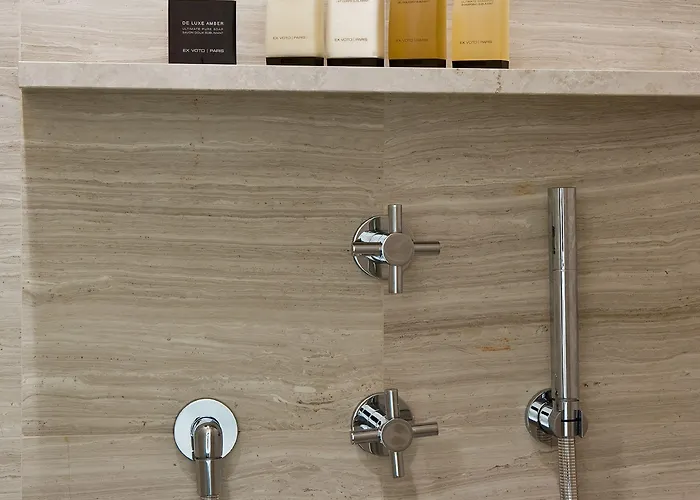 Marignan Champs-elysees 5* פריז