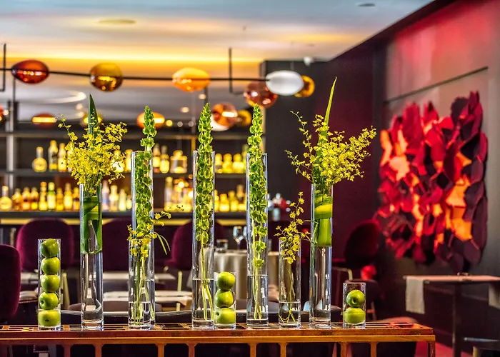 Otel Marignan Champs-elysees 5*