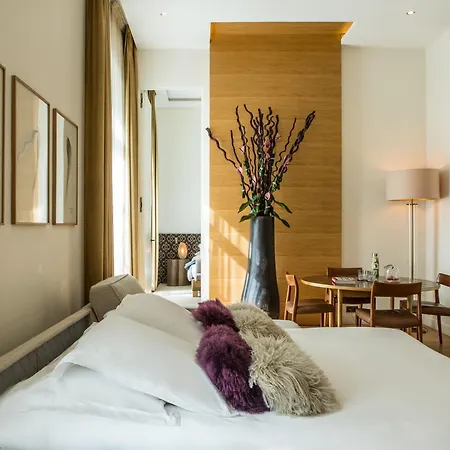 Marignan Champs-elysées Hotel Paris