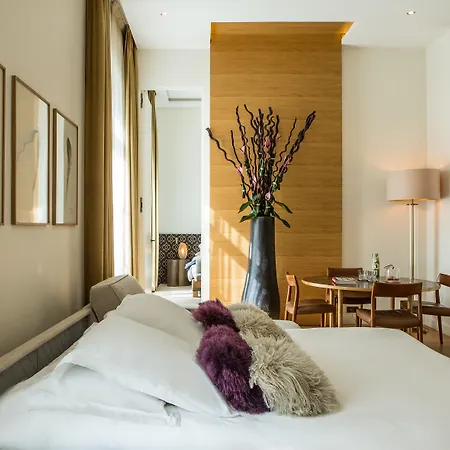 Marignan Champs-elysees Hotel Parijs