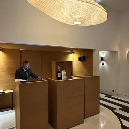 Marignan Champs-elysées 5*