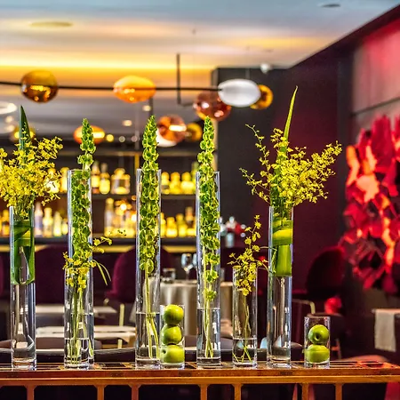Hotel Marignan Champs-elysées 5*