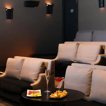Hotel Marignan Champs-elysées 5*