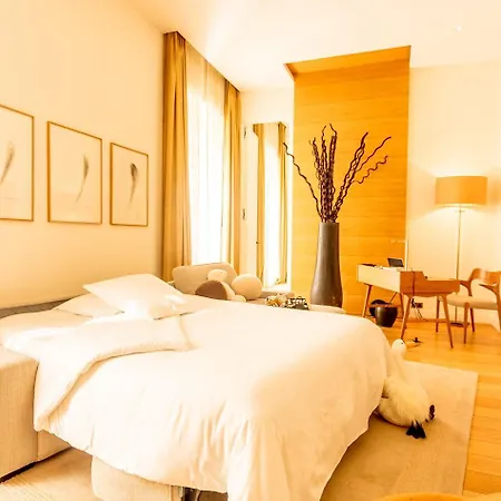 Marignan Champs-elysees Hotel