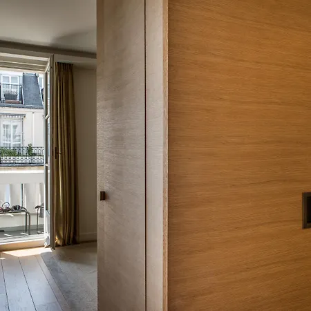 Hotel Marignan Champs-elysees 5*